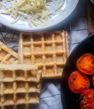 Slané kváskové vafle se sýrem